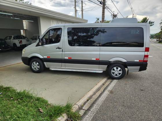 MERCEDES-BENZ SPRINTER 2.2 415 CDI VAN 10 LUGARES TETO BAIXO 16V BI-TURBO DIESEL MANUAL